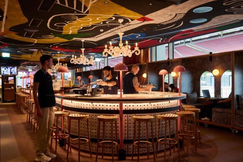 Bar
