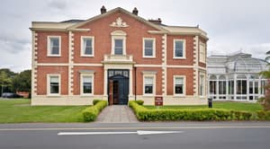 thumbnail: Front of property