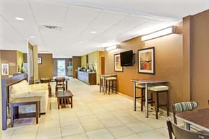thumbnail: Breakfast area