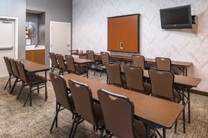 thumbnail: In-room business center