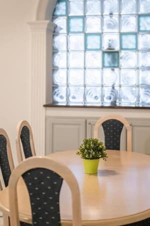 thumbnail: In-room dining
