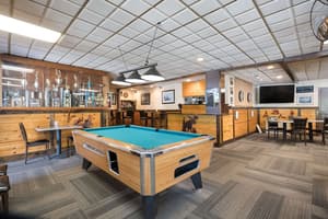 thumbnail: Bar (on property)