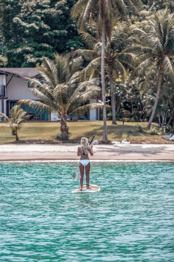 Surfing/boogie boarding