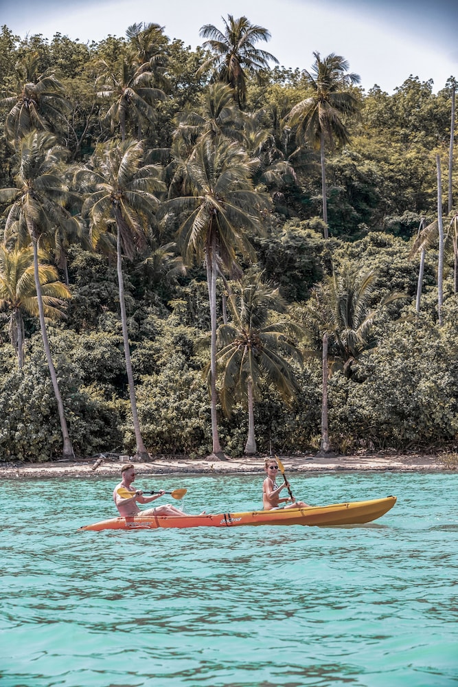 Surfing/boogie boarding