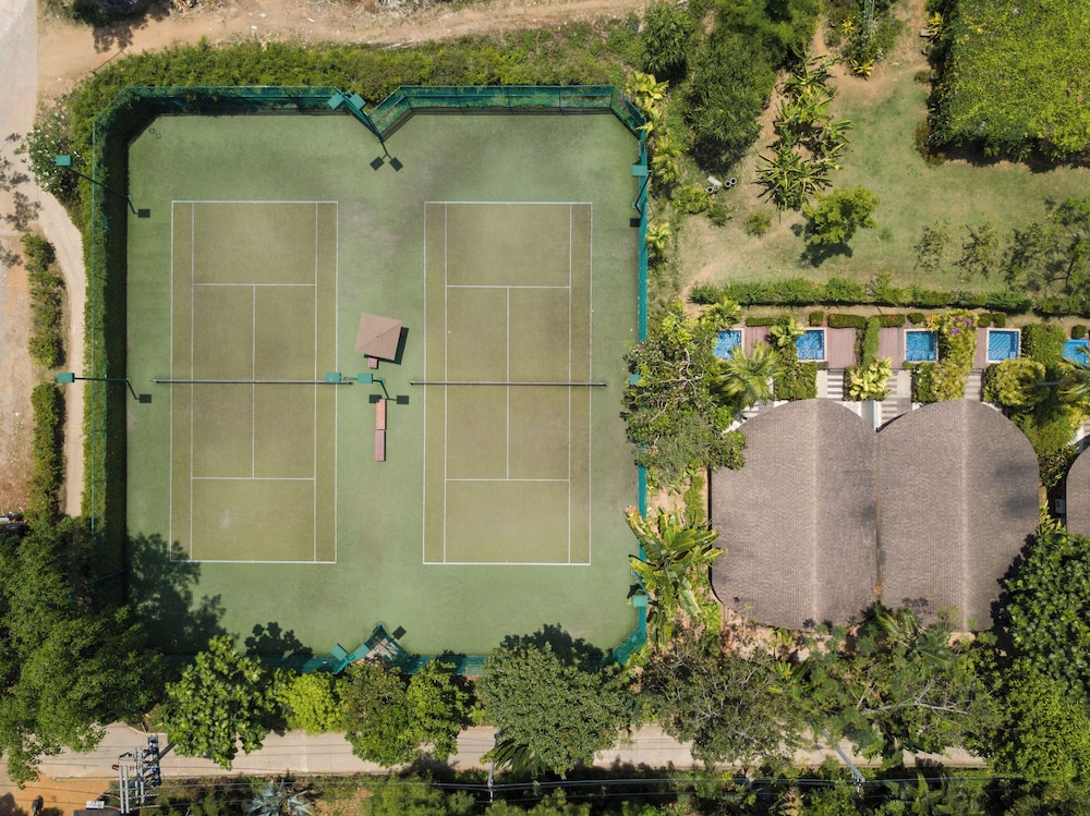 Tennis court