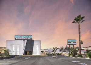 Hollywood Inn Suites Hotel