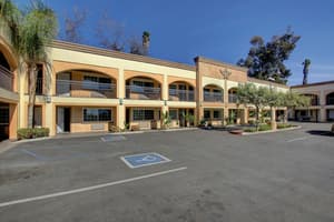 thumbnail: Exterior