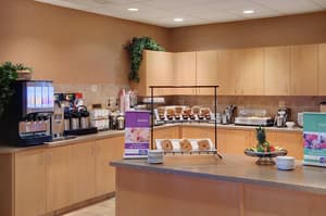 thumbnail: Breakfast area