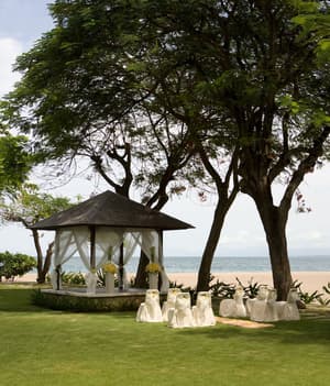 thumbnail: Outdoor wedding area