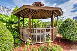 thumbnail: BBQ/picnic area