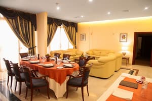 thumbnail: Dining room