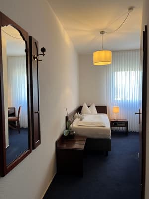 thumbnail: Room