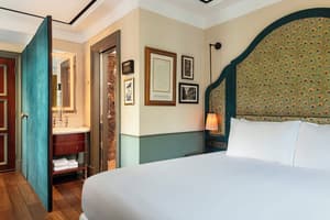 thumbnail: Room