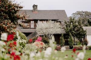 thumbnail: Front of property