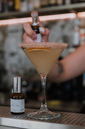 thumbnail: Bar (on property)