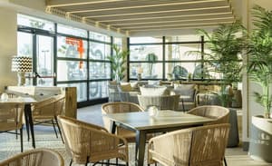 thumbnail: Bar (on property)