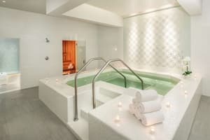 thumbnail: Outdoor spa tub