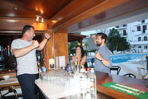 thumbnail: Bar (on property)