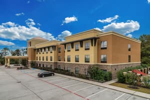 thumbnail: Front of property