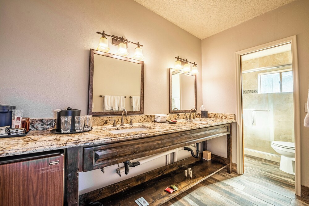 Bathroom sink