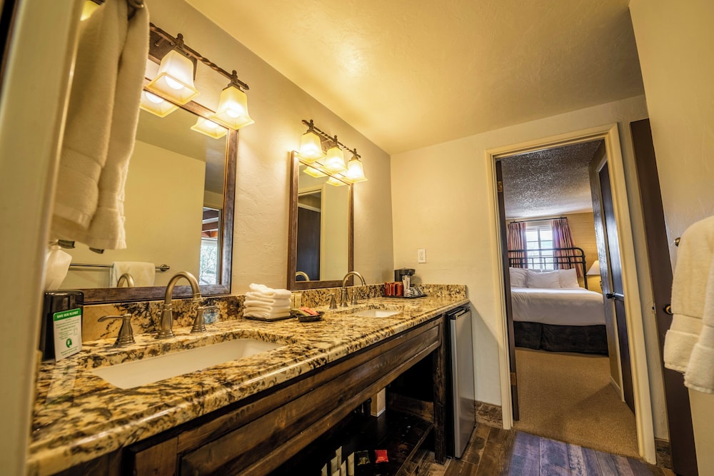 Bathroom sink