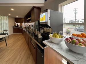 thumbnail: Breakfast area