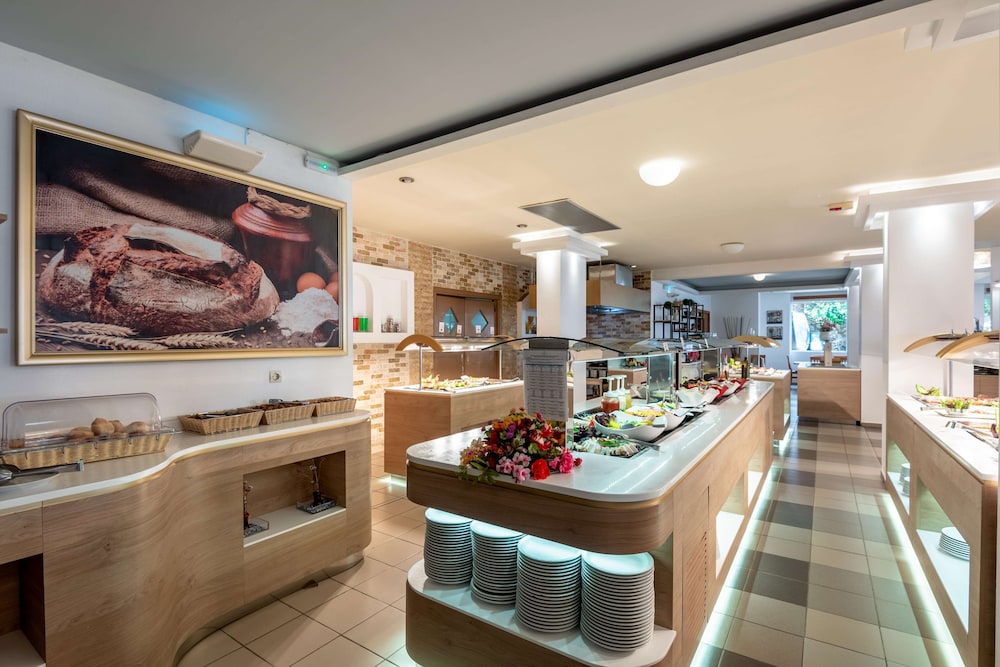 Restaurant-cafeteria