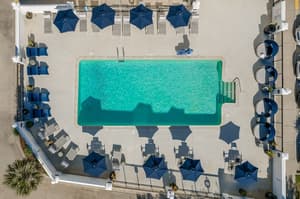 thumbnail: Pool