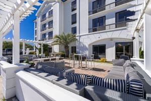 thumbnail: Terrace/patio