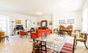 thumbnail: Dining room
