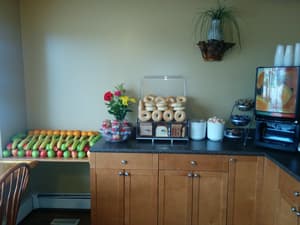 thumbnail: Breakfast area