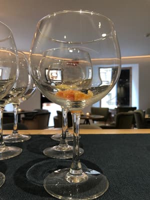 thumbnail: Bar (on property)