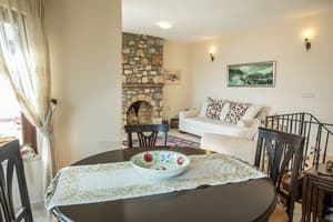 thumbnail: Front of property