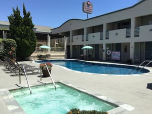 thumbnail: Outdoor pool