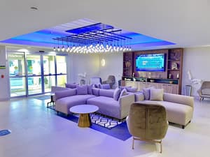 thumbnail: Lobby sitting area