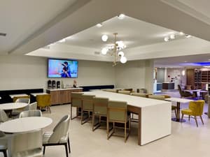 thumbnail: Breakfast area