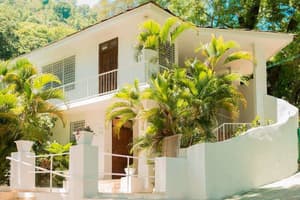 thumbnail: Property entrance