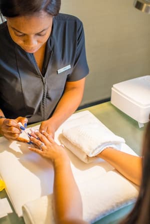 thumbnail: Nail salon