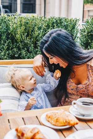 thumbnail: Outdoor dining