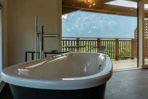 thumbnail: Room amenity