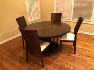thumbnail: Family dining