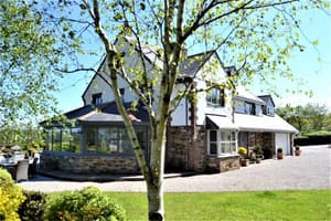 thumbnail: Exterior