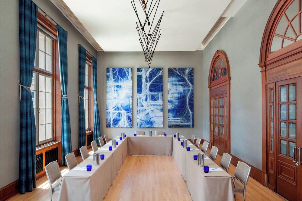Meeting facility
