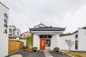 thumbnail: Exterior