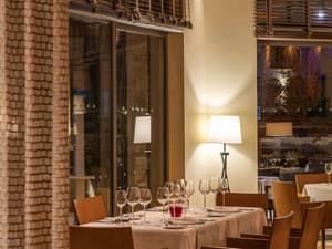 thumbnail: Restaurant