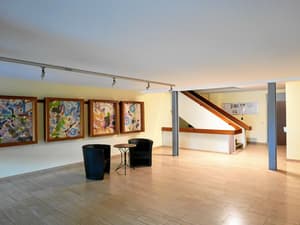 thumbnail: In-room dining