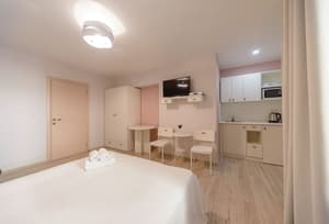 thumbnail: Private kitchenette