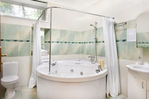 thumbnail: Jetted tub