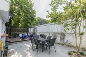 thumbnail: Garden view