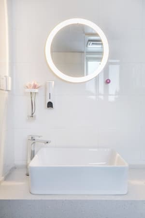 thumbnail: Bathroom amenities